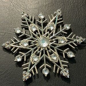 🆕 SNOWFLAKE ❄️ Bath & Body Works Candle Topper Magnet Rhinestone Silver Gems